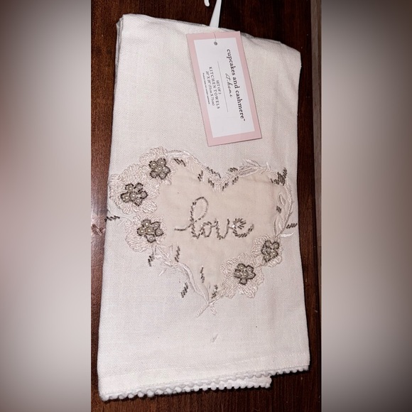 “Love” Kitchen Towel with rhinestone Pack of 2 by  - NEW - Picture 3 of 5